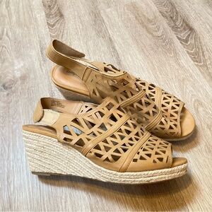 Comfortview women’s size 12 tan espadrille wedge sandals
